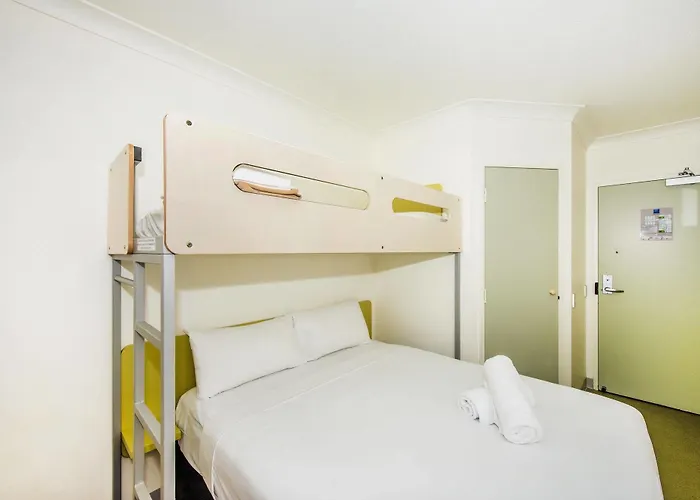 Standard Queen Room